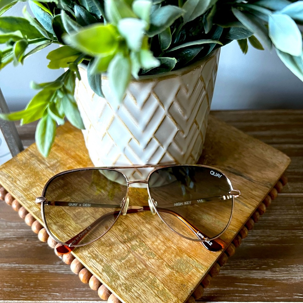 Quay Desi High Key aviators